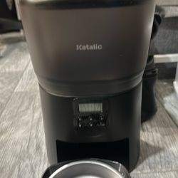 Pet Feeder 