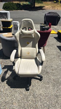 Gaming chair