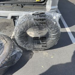 Fuel Tires LT 265/70R17 A/T