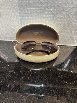 Coach Sunglasses With Case 