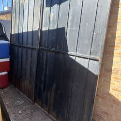 Metal Gate    106”x 94”   Both