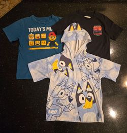 Boy's Size 7 / 8 Short Sleeved T-shirts Bluey Hooded Top, Abercrombie Black Shirt, Children's Place