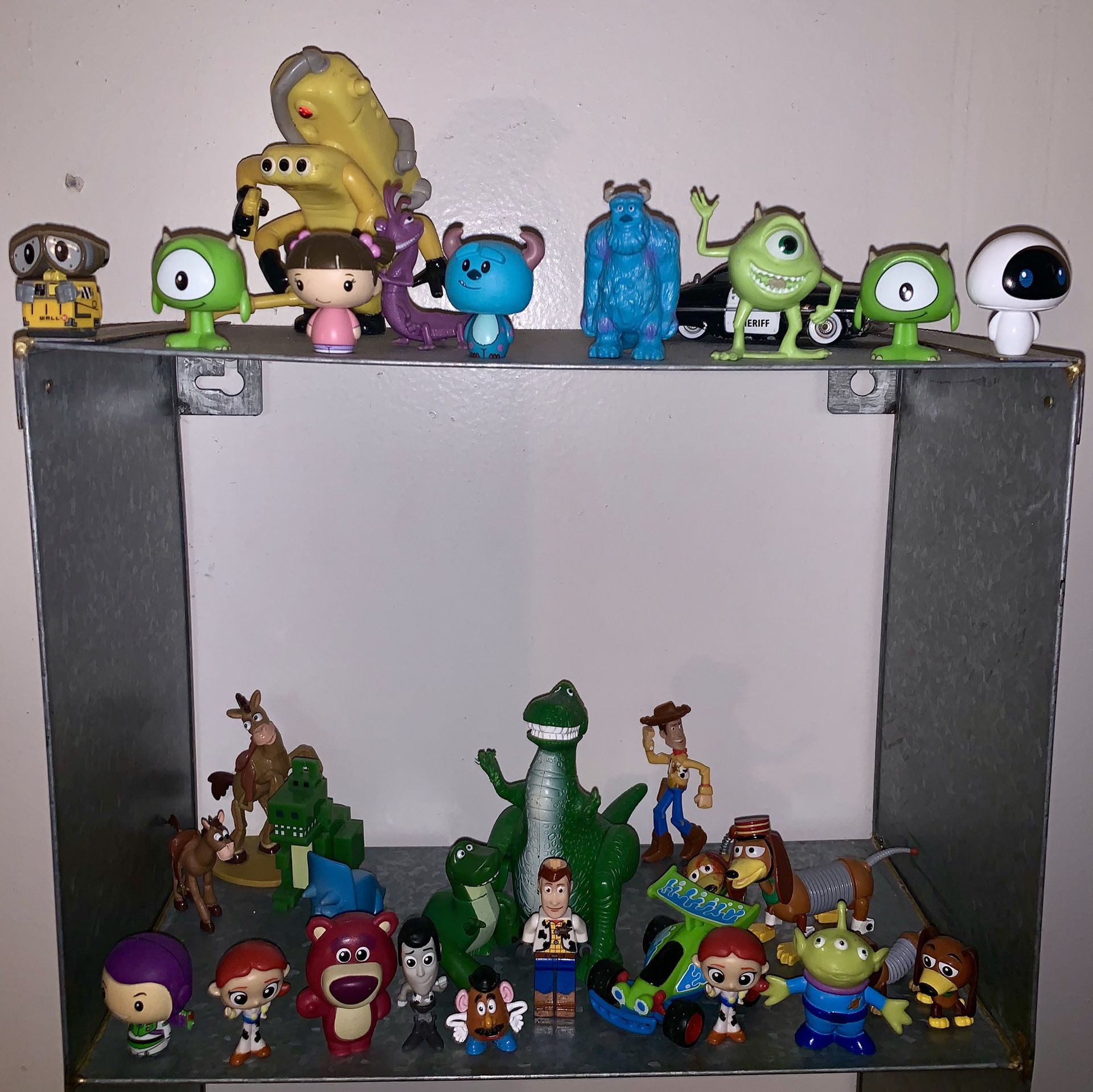 Disney X Pixar toys & collectibles