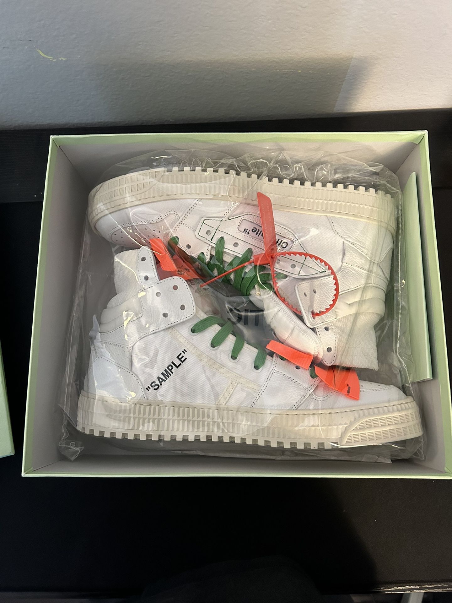 Off White Off Court 3.0