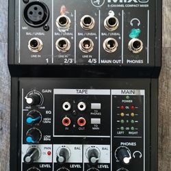 Mackie Mix5 5-channel Compact Mixer
