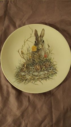 HALBERTS INC 1975 FIRST ISSUE MOTHERS DAY COTTON TAIL PLATE