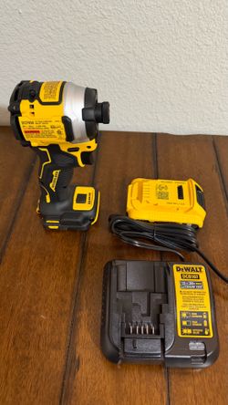 Dewalt 20v Impact Driver 1/4" Atomic wih Battery 2Ah and Charger