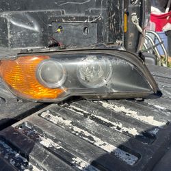 E46 Facelift And Pre-facelift Headlight 