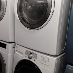 Kenmore Washer And Samsung Gas Dryer Set For $675