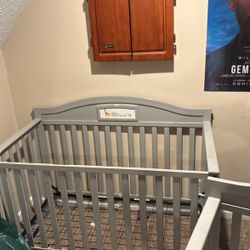 Baby crib  Grey 