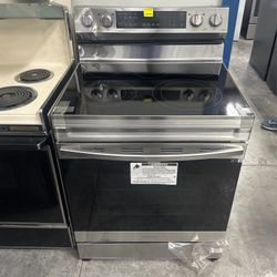 Samsung Electric Stove Scratch & Dent 