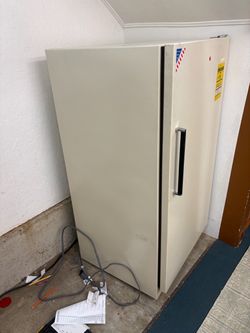 Frigidaire upright freezer