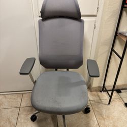 Uplift office chair