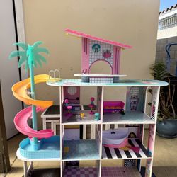 Doll House 
