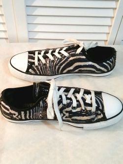 Women's size 9 zebra sequins Converse sneakers