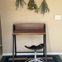 Mid Century Desk | Swivel Chair