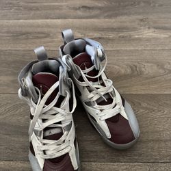 Kids Jordan’s size 6.5