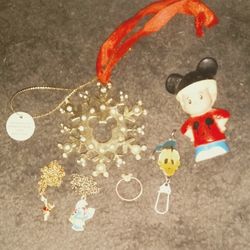 Disney Christmas Bundle 