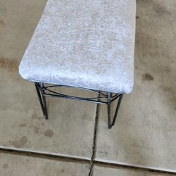 Ottoman  19x171/2h