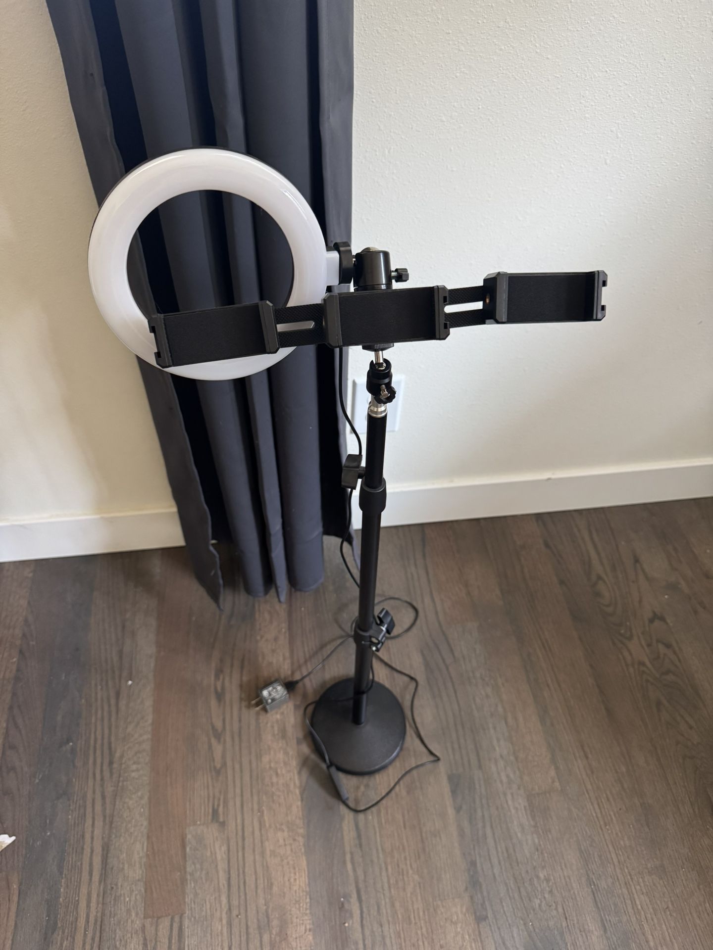 Tripod For iPhone