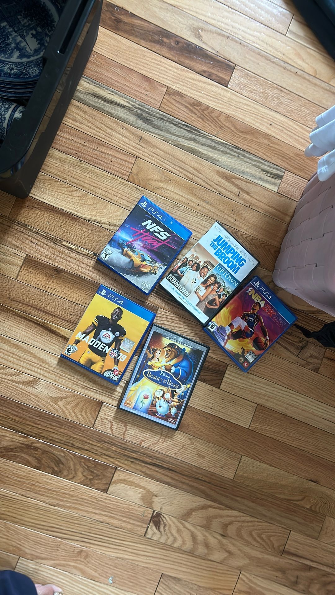 PS4 games and DVD all for $75