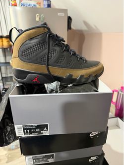 Air Jordan 9 retro Olive size 11