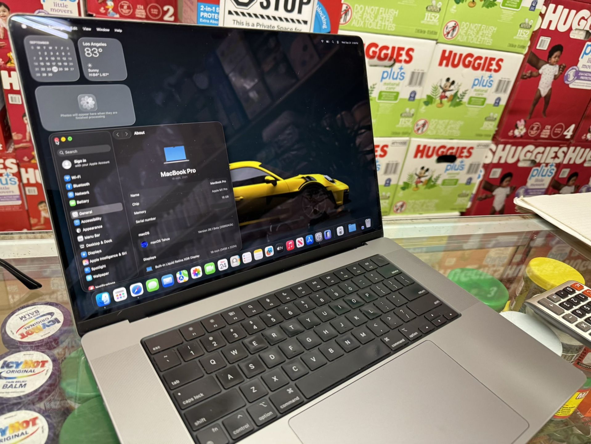 Late. 2021. MacBook Pro. 16 Inch. M1 Pro. Chip—-16gb. Ram. —-500 Ssd Solid State. —19gb Video Graphic