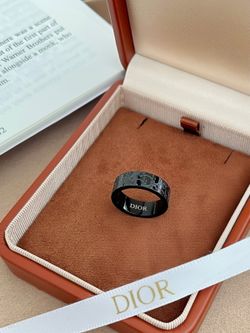 Gorgeous ring size 9