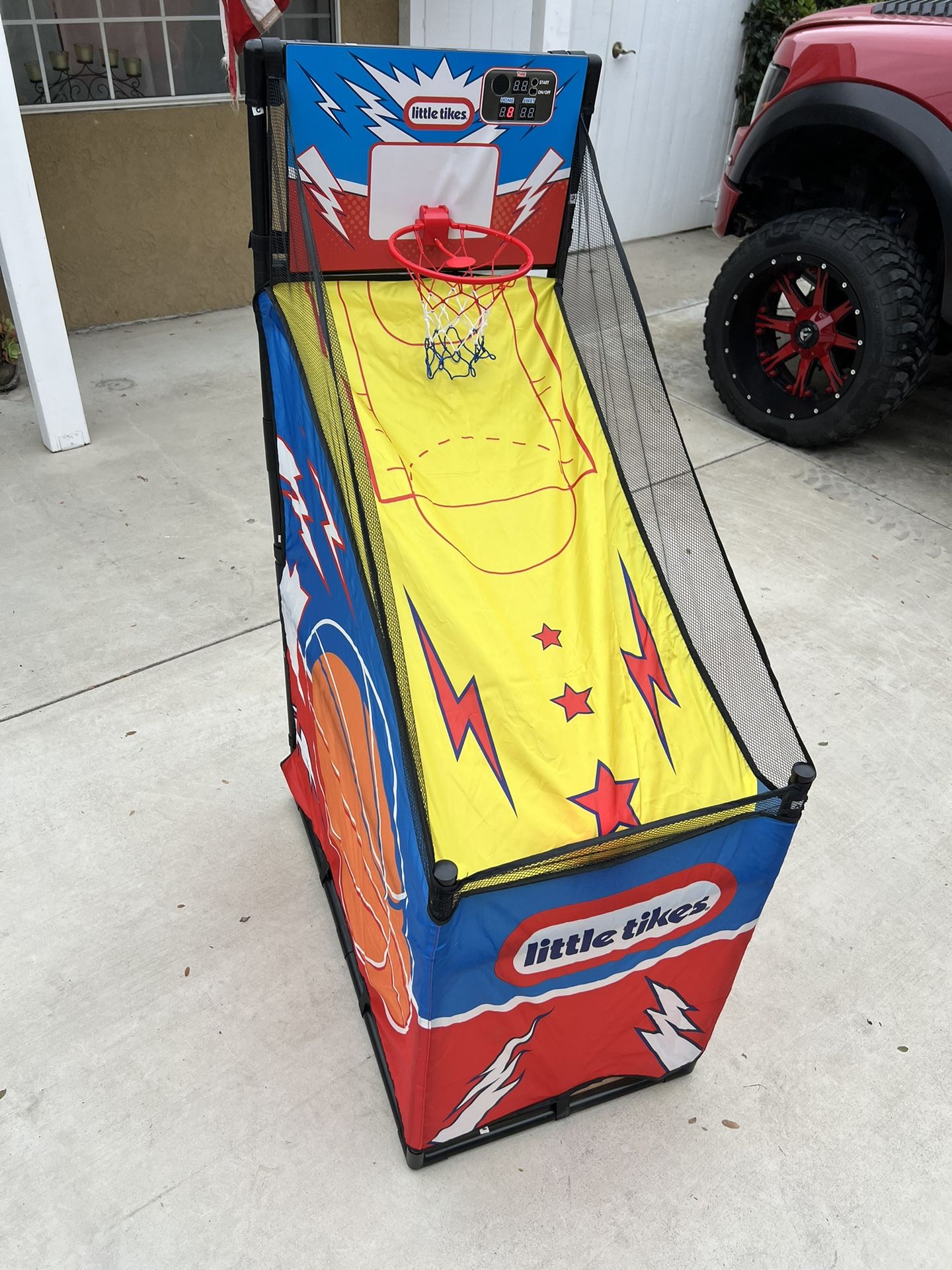 Little Tikes Basketball Game Arcade