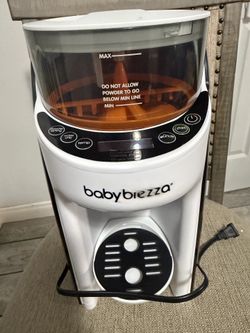 Baby Brezza Formula Dispenser