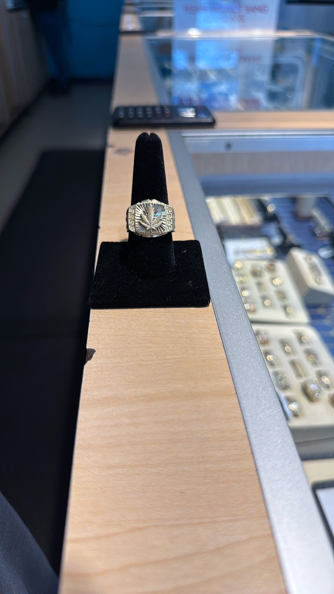 Weed plant Ring 