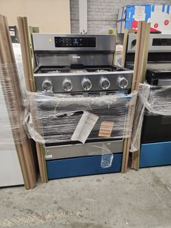 New KitchenAid Stainless Steel Gas Stove
