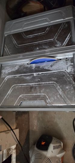 Tile saw