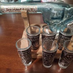 Tequila Gun bottle with 6 shot glasses
