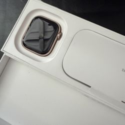 Apple Watch 10 42mm Rose Bluetooth Good shape 