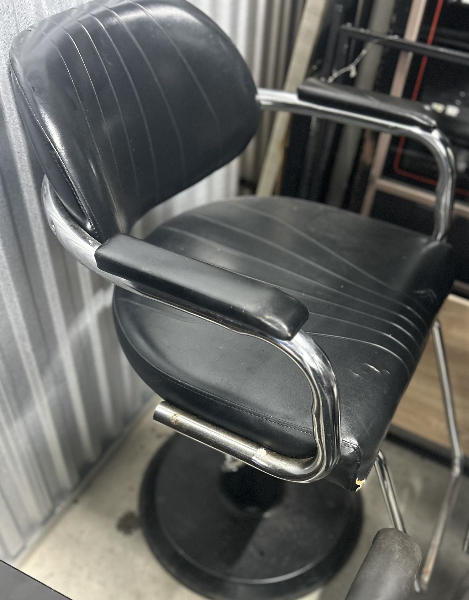 Salon Chair