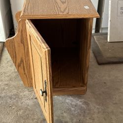 Oak End Table With Magazine Rack On Side. Cash Only