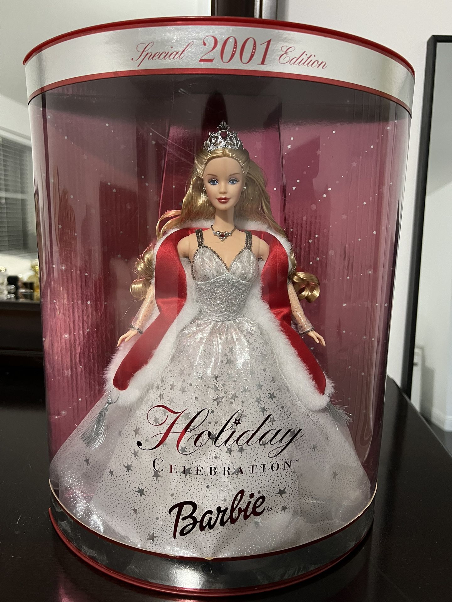 Mattel Holiday Barbie 2001 special Edition