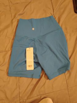 CRZ YOGA Butterluxe Womens V Cross Waist 5 Inches Biker Shorts Yoga Shorts