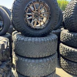 WHEELS FUEL 18x9 CHEVY TOYOTA TACOMA 