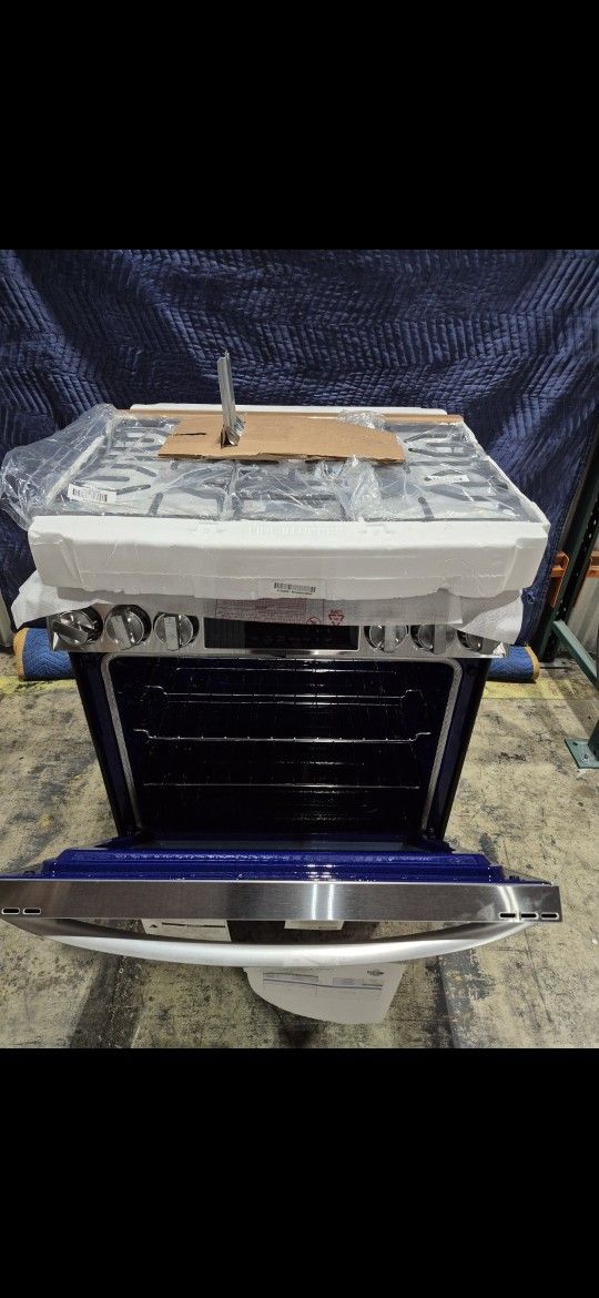 Refrigerator And Dishwasher