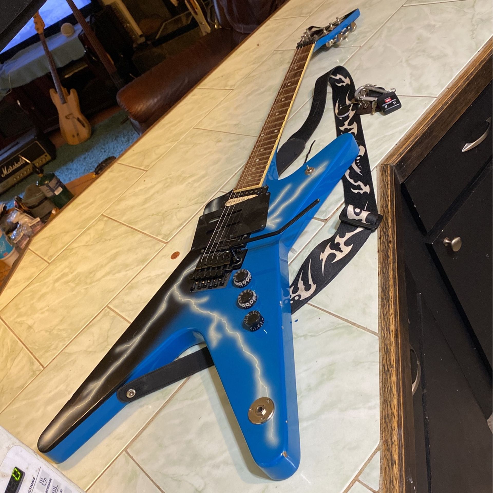 Dean Dime Bag Darrell DFH Lightning Bolt Electric Guitar