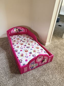 Minnie Mouse bed