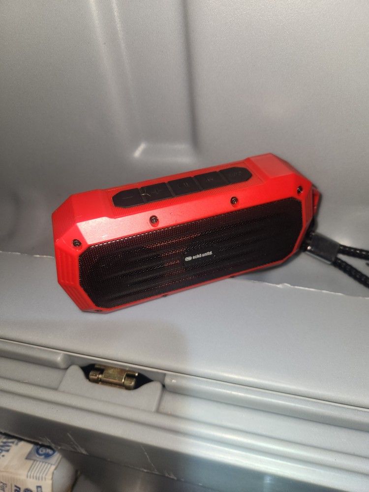 Ecko bluetooth speaker