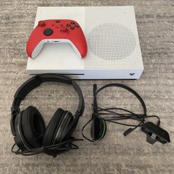 Xbox One S With Controller & Turtle Beach Headset 