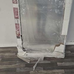 2 mirror closed door