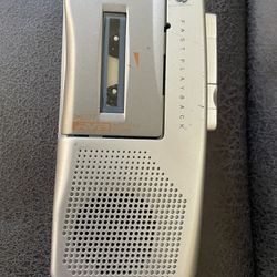 General Electric Fast playback Model 3-5377 auto voice microcassette recorder