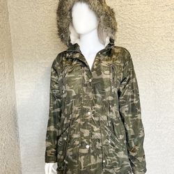 Camouflage Faux Fur Hooded Parka / Utility Jacket