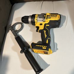 Dcd999–. Dewalt 1/2. Hammer Drill 