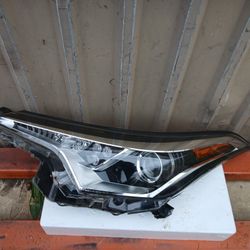 2018-2019 Toyota CHR CH-R Headlight Driver Side Oem